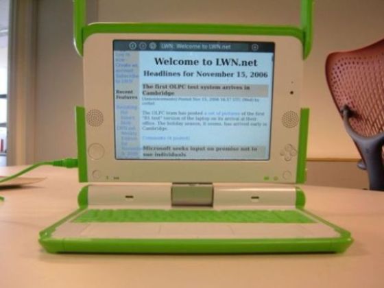 Picture of the Green OLPC XO
